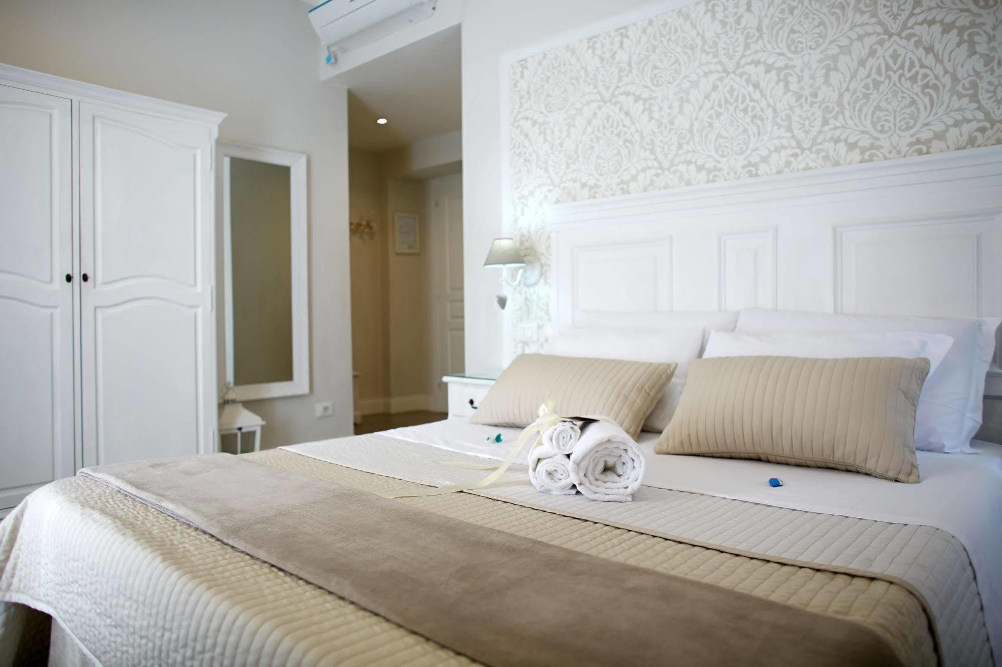 Bed and Breakfast Charme & Chic à Rome Extérieur photo