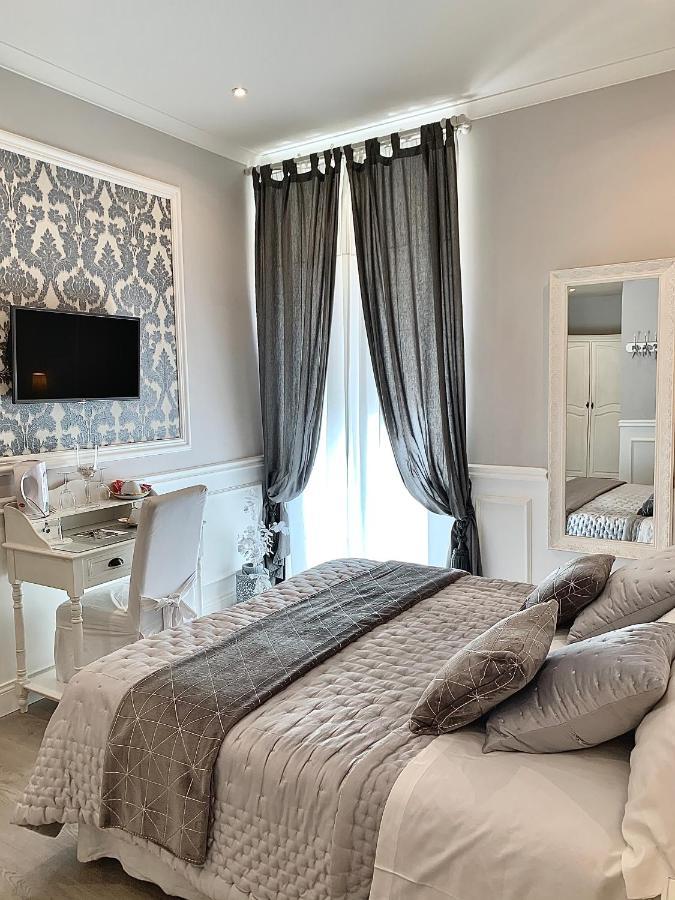 Bed and Breakfast Charme & Chic à Rome Extérieur photo